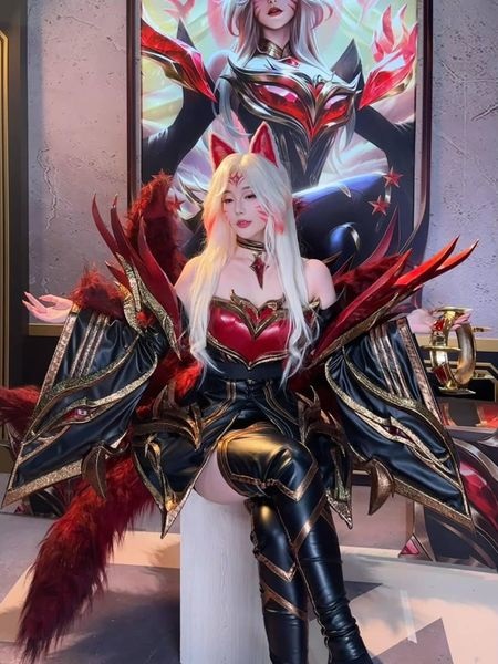 1724740164-league-of-legends-ahri-coser-7.jpg