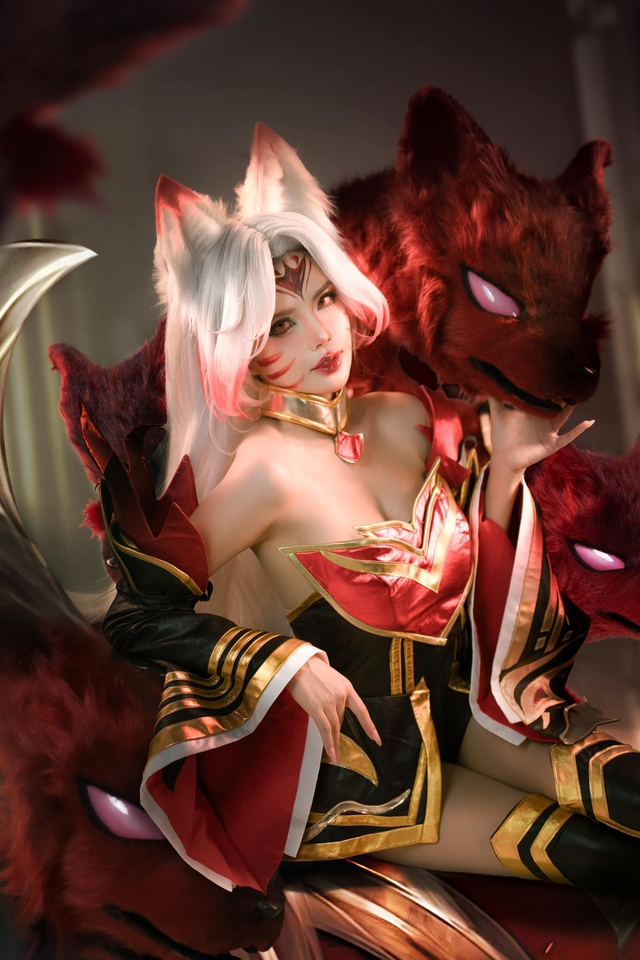 1724921724-maidora-cosplay-ahri-7.jpg