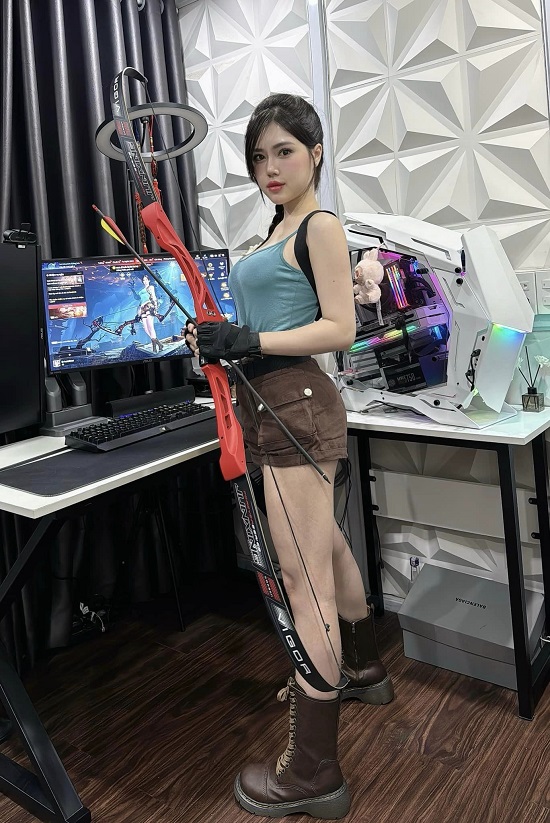 1725187757-steamer-thuytien-laracroft2.jpg