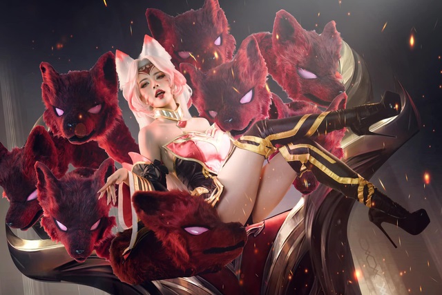 1726641868-coser-ahri-maidora.jpg