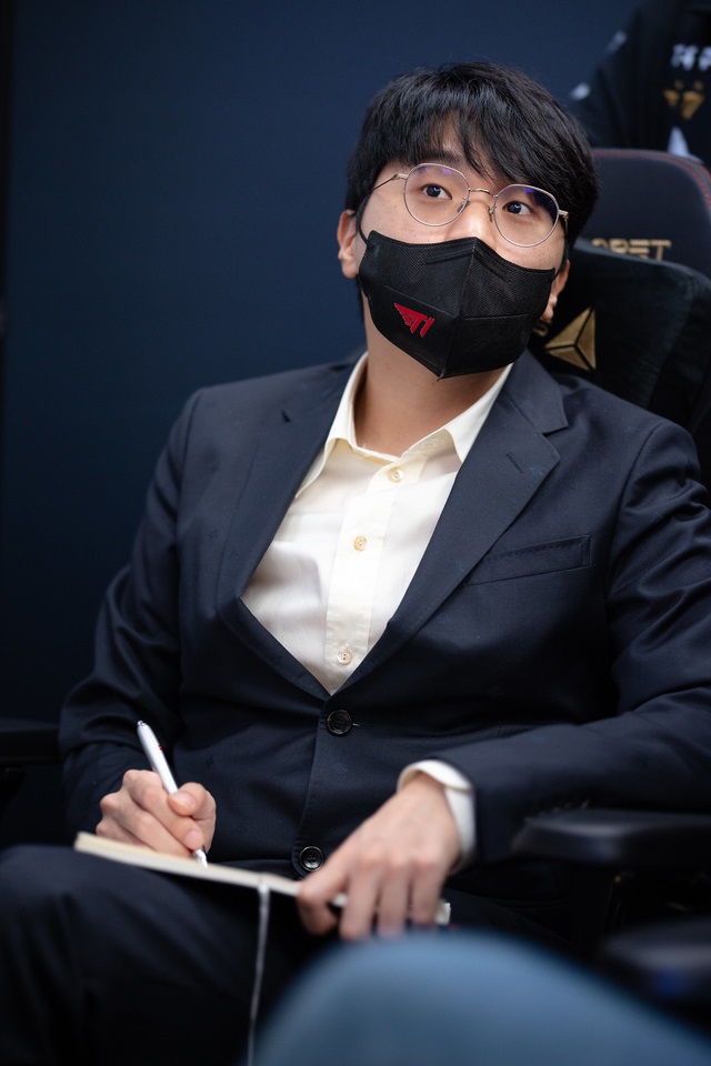 1731564972-faker-sktt1-2.jpg