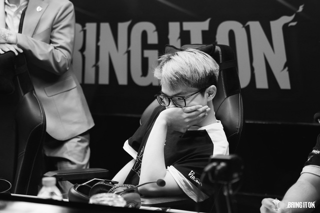 1735703792-esports-nhin-lai-2024-6.jpg