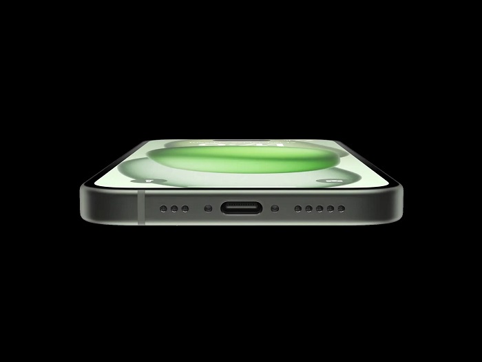 1736951615-apple-iphone-15-usbc-port-large.jpg