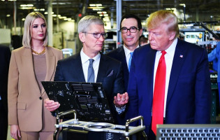 Chiến thắng của ông Donald Trump ảnh hưởng ra sao tới Apple?