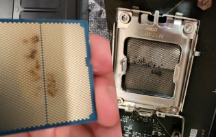 Người dùng phát hoảng vì CPU Ryzen 7 9800X3D 'nướng chín' bo mạch chủ