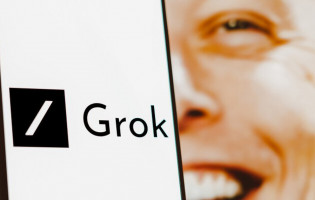 Tỉ phú Elon Musk sắp phát hành Grok 3 'thông minh đáng sợ'