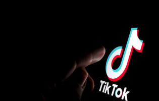 TikTok đã trở lại nhưng tương lai vẫn “ngàn cân treo sợi tóc”