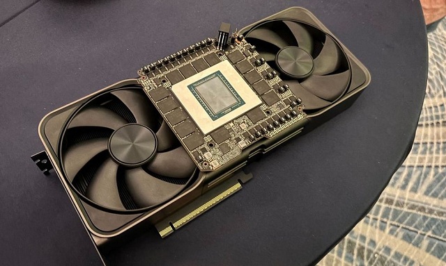 NVIDIA bị tố bán hàng loạt RTX 5090 dính lỗi 'thiếu phần cứng': Hiệu năng thua xa quảng cáo, không thể sửa bằng phần mềm