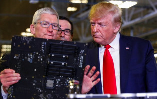 Thuế quan của ông Trump thành cơn ác mộng với Apple