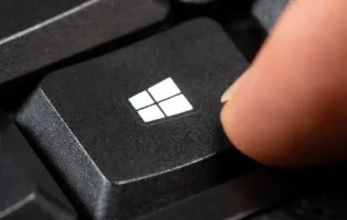 Bất ngờ với 'trứng phục sinh' ẩn giấu suốt 37 năm của Microsoft